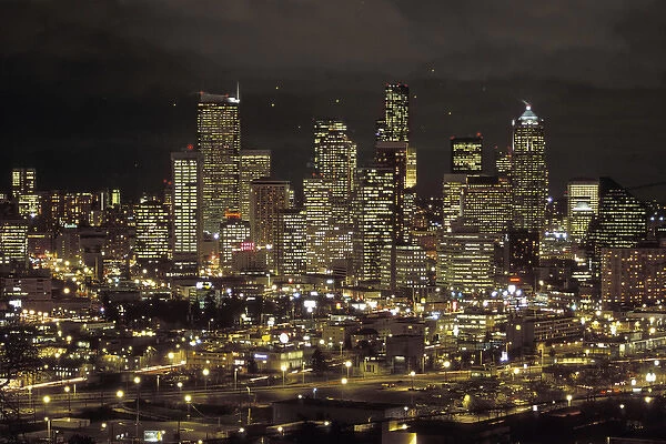USA, Washington, Seattle. Nighttime skyline of downtown