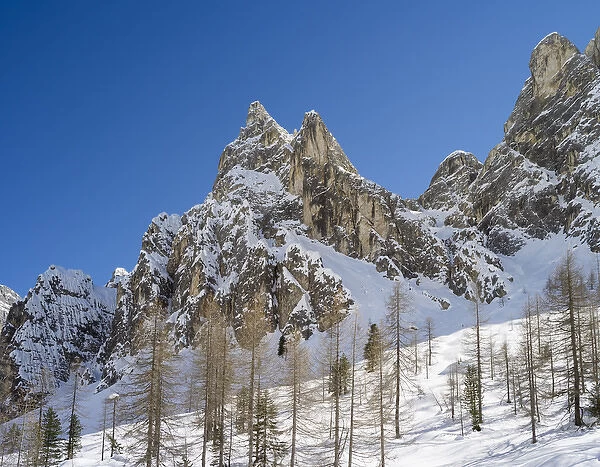 Valley Innerfeldtal (Val Campo di Dentro) in the Sexten Dolomites, part of UNESCO