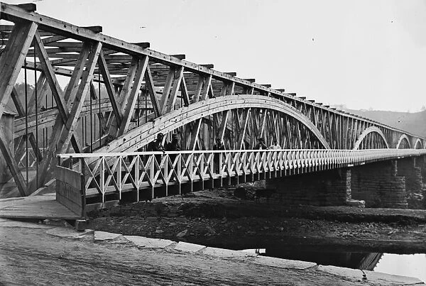 CIVIL WAR: CHAIN BRIDGE. A view of the Chain Bridge over the Potomac River in Washington, D