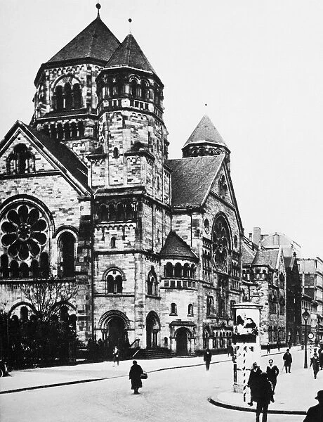 GERMAN SYNAGOGUE, 1904. A synagogue in Dusseldorf, Germany, photographed in 1904