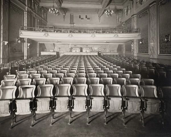 NEW YORK: MOVIE THEATRE. Interior of an unidentified New York City movie theatre