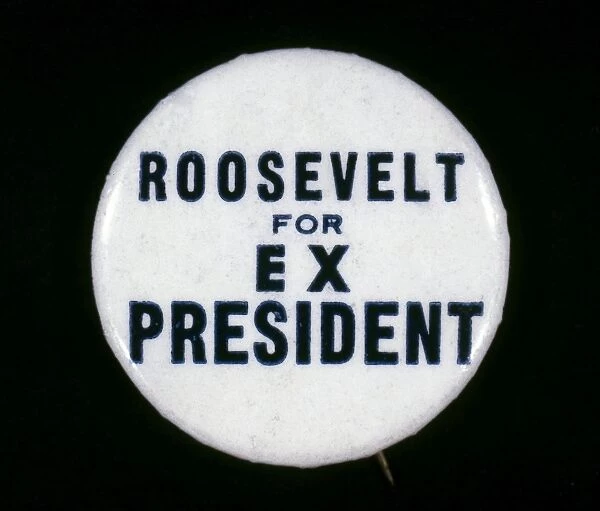Republican Party button from the 1944 presidential campaign, opposing the re-election of President Franklin D. Roosevelt, who was running for a fourth term as the Democratic candidate