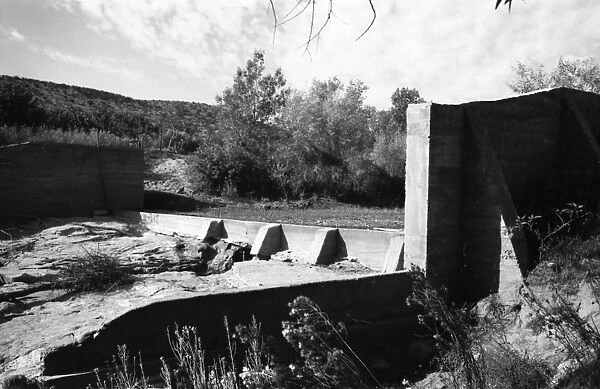 UTAH: MAIN DAM, 1940. Main dam for water irrigation, Santa Clara, Utah. Photograph by Russell Lee