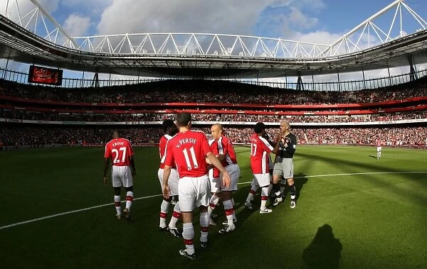 Arsenal Players Readying for Action: Arsenal 3-1 Everton, Barclays Premier League, Emirates Stadium, London, October 18, 2008