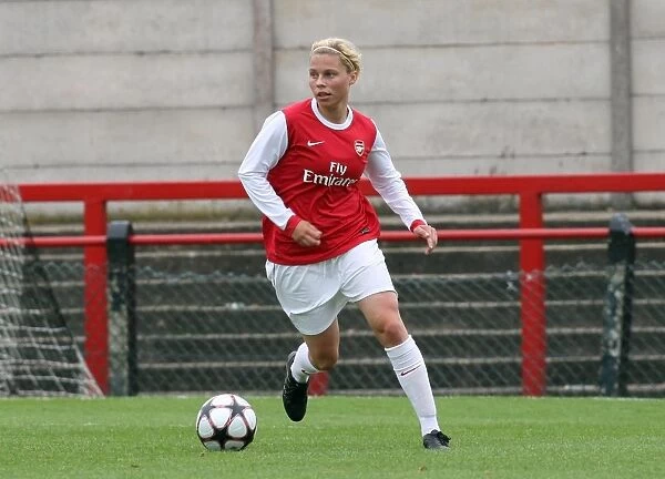 Arsenal's Gilly Flaherty Shines in 9-0 UEFA Women's Champions League Victory over ZFK Masinac