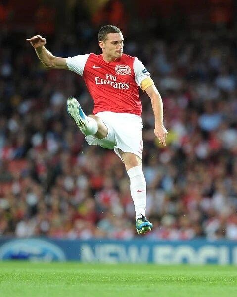 Thomas Vermaelen: Arsenal's Defensive Force in 2011-12 Udinese Clash (UEFA Champions League Play-Off)