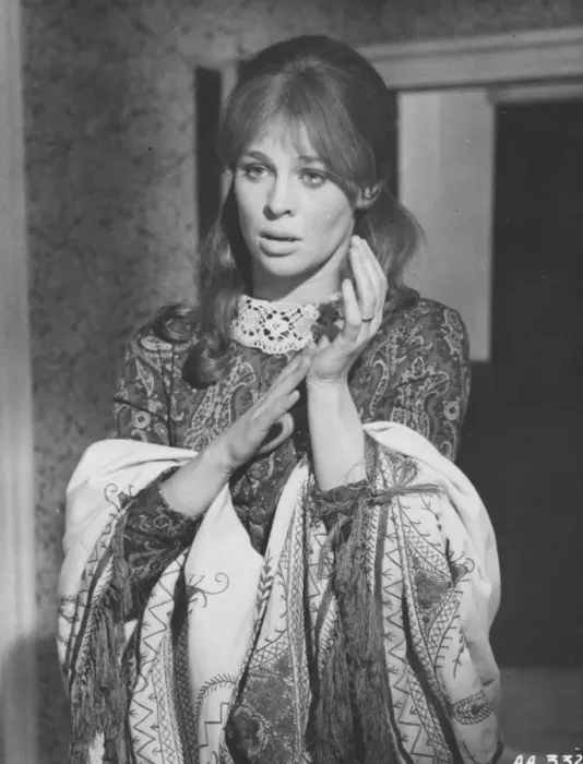 Framed Print : Julie Christie in Far From The Madding Crowd 1967 StudioCANAL Print Framed Print : Julie Christie in Far From The Madding Crowd 1967 StudioCANAL Print