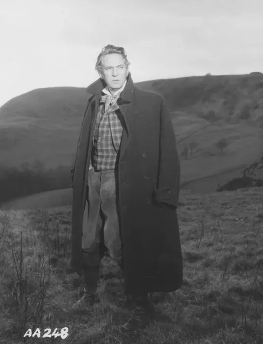 Framed Print : Peter Finch in Far From The Madding Crowd 1967 StudioCANAL Print Framed Print : Peter Finch in Far From The Madding Crowd 1967 StudioCANAL Print