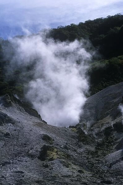 Japan, Hokkaido, Shikotsu-Toya National Park, Surroundings of Noboribetsu Onsen, Jigokudani or Hell Valley, sulfurous vents