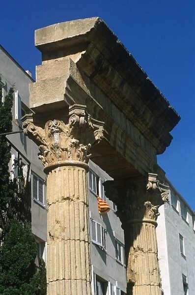 Spain, Catalonia, Tarragona, ruined columns at Roman forum