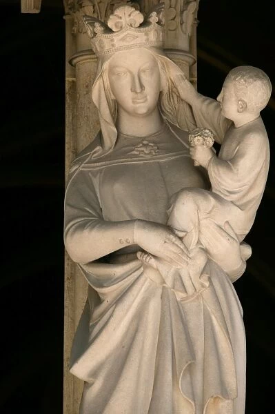 Virgin and child in the Sainte Chapelle