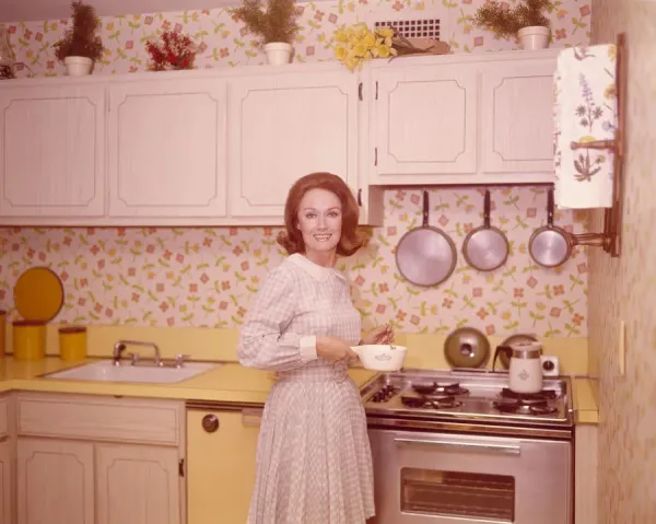 Universal Images Group (UIG) Print: 1970s Home Kitchen Scene. Art Prints, Posters & Puzzles from Universal Images Group