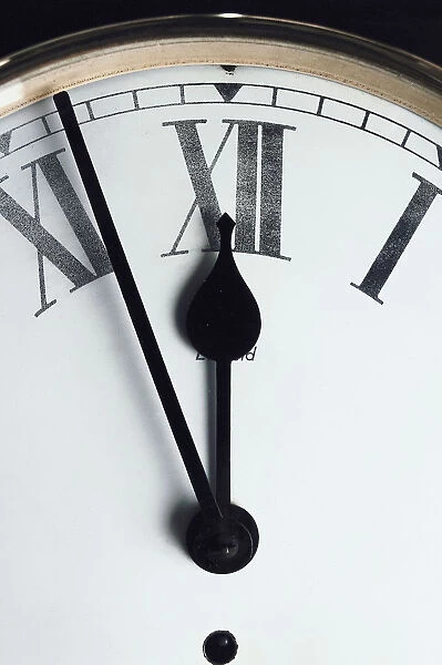 clock face, everyday, hands, lunch time, midday, nobody, noon, pm, time, work