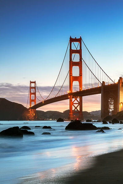 Dawn at the Golden gate bridge, San Francisco