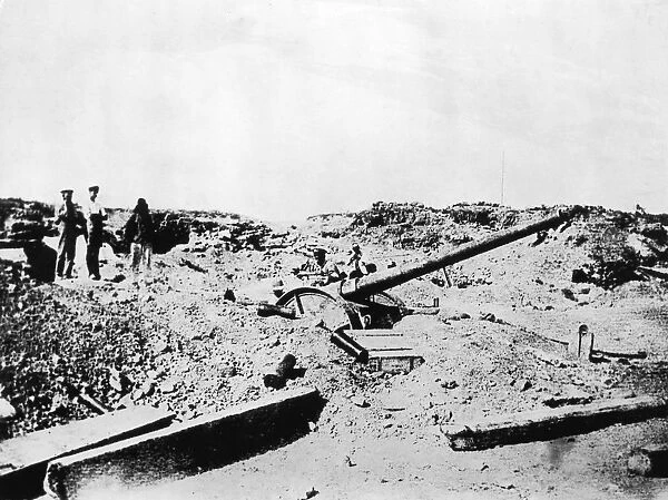 Gallipoli. A British naval gun hidden in the dunes at Gallipoli, during World War I, 1915