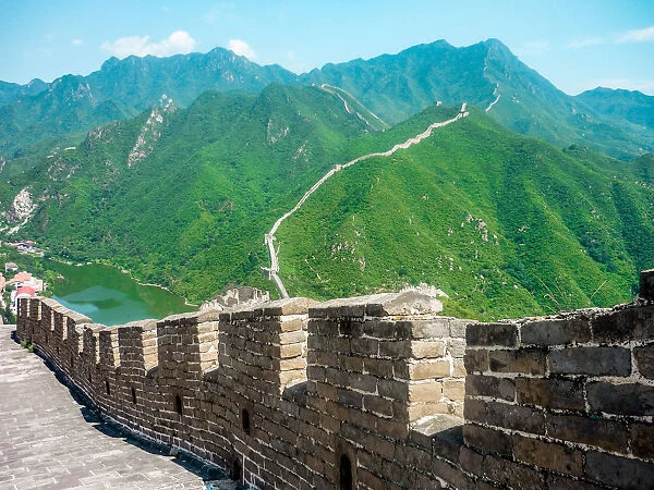 Great wall of china seen from the top of a mountain