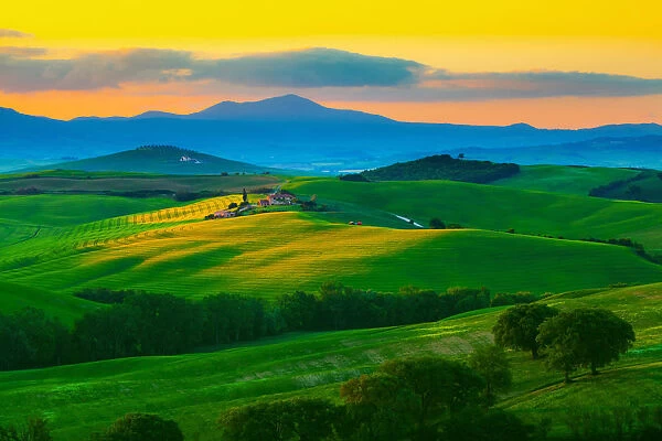 The hills of Tuscany at dawn