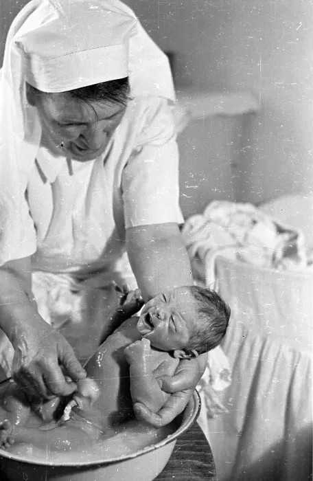 Framed Print : First Bath 4th August 1946 Print Framed Print : First Bath 4th August 1946 Print