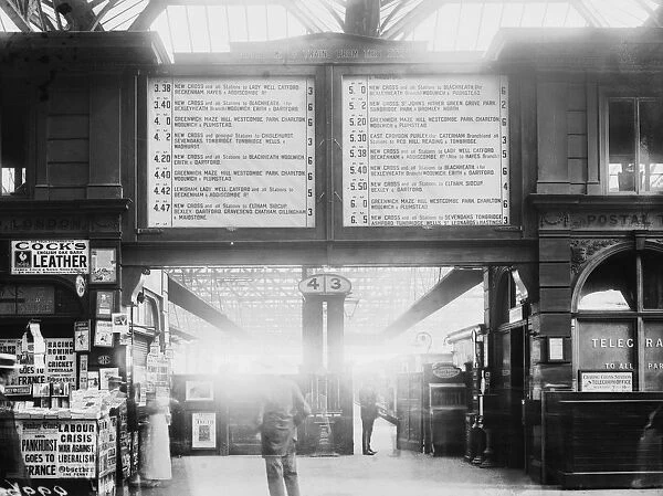 Travel Information. 17th August 1913: The indicator board showing train arrivals
