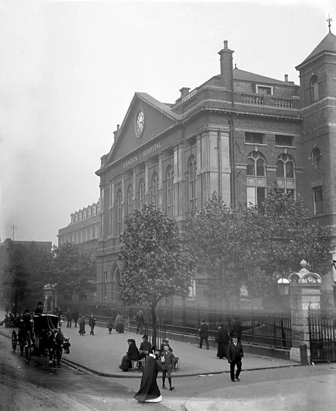 London scenes. The Royal London Hospital in Whitechapel. Early 1900s