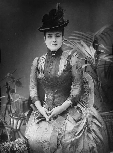 Adelina Patti, 1880 (b  /  w photo)