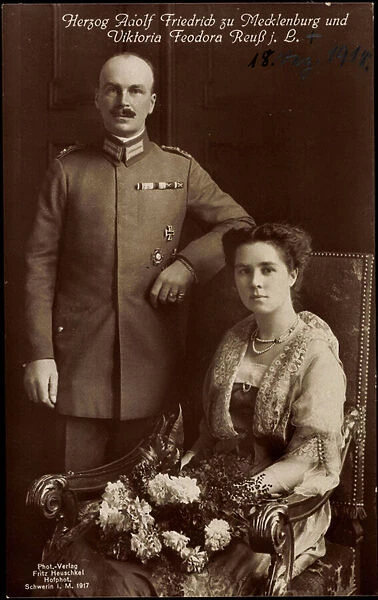 Ak Herzog Adolf Friedrich zu Mecklenburg, Viktoria Feodora Reuss (b  /  w photo)