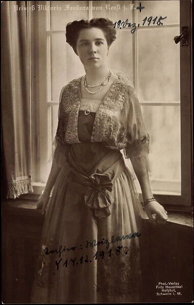 Ak Princess Viktoria Feodora von Reuss j. L. und Mecklenburg Schwerin (b  /  w photo)