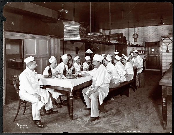 Chefs eating lunch at Sherrys restaurant, New York, 1902 (silver gelatin print)