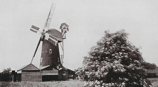 English windmills: Stock (b / w photo)