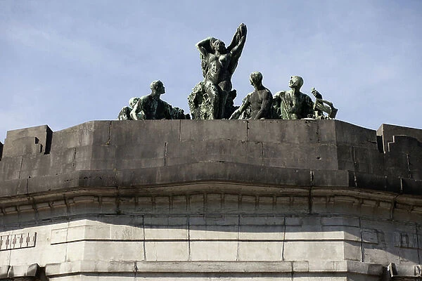 Facade. Architect Victor Horta (1861-1947). Facade. Art nouveau. Sculpture (La Verite, imperatrice des arts, Guillaume Charlier)