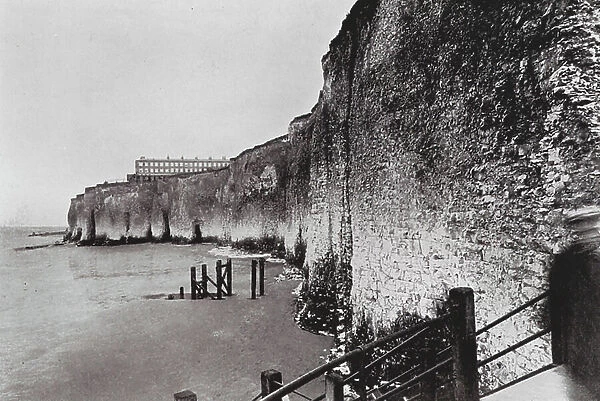 The Fort, Margate (b / w photo)