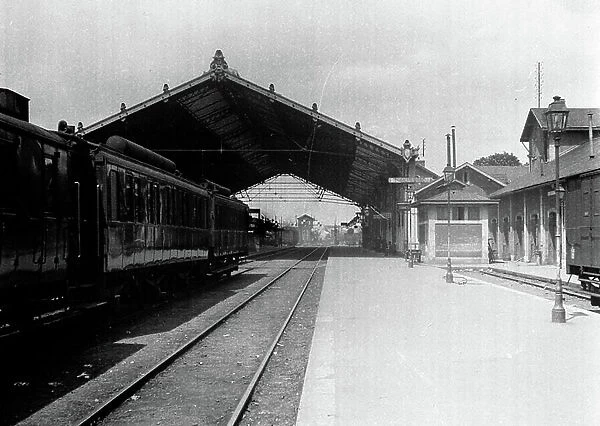 France, Ile-de-France, Yvelines (78), Saint Germain en Laye: Saint Germain station, 1915
