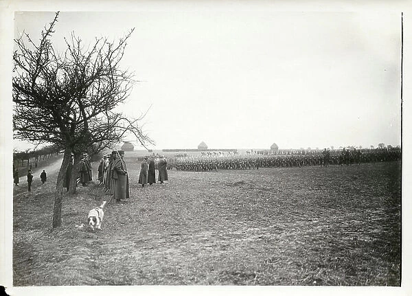 France, Picardie, Aisne (02), Montgobert: defile of the 170th before the Marechal Joseph Joffre, 1915