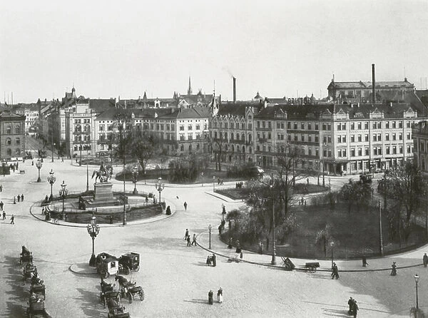 Hannover, Ernst August-Platz (b  /  w photo)