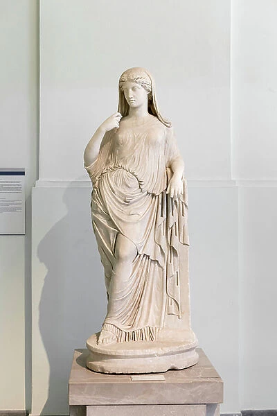 Leaning Aphrodite, 2nd century AD, copy of a greek original from the 5th century BC (marble)