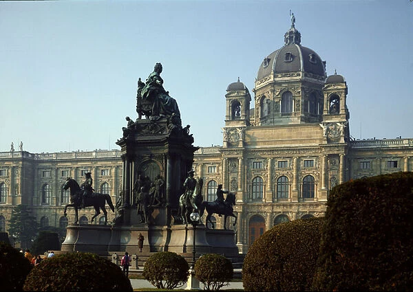 Monument to Maria Theresa of Austria, 1888. (sculpture)