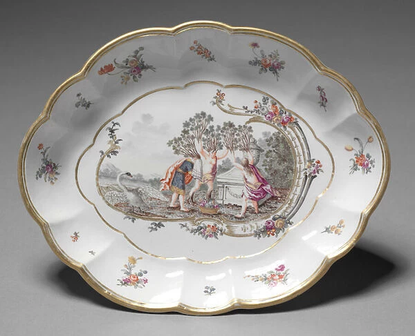 Oval Dish, manufacturer Nymphenburg Porcelain Factory, c. 1760-1765 (porcelain)