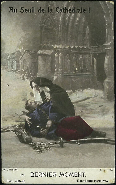 Patriotic map showing a good sister to rescue a soldier wounds near the cathedrale of Reims in ruins map entitled Au seuil de la cathedrale a son dernier moment, 1914