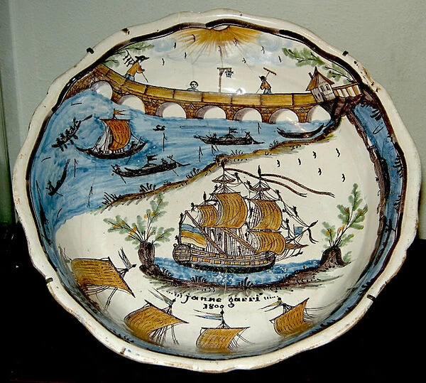 Salad bowl depicting shipping on the Loire, Nevers, 1800 (ceramic)