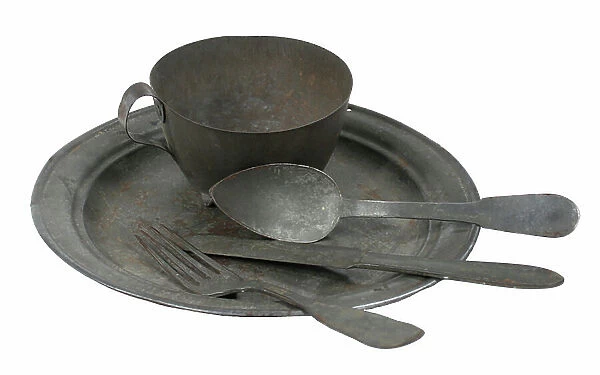 Union soldier's tin plate, cup and eating utensils