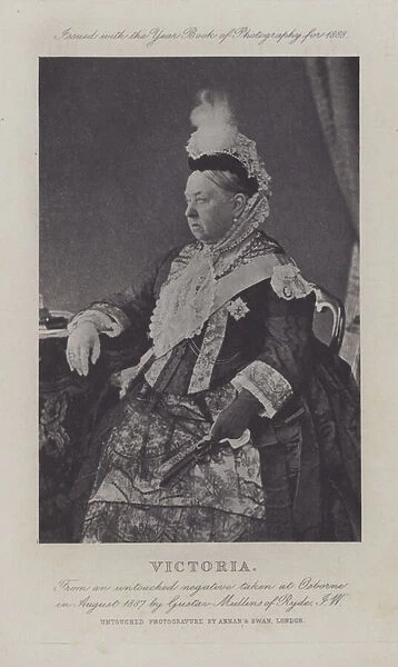 Victoria I, Queen of the United Kingdom (b  /  w photo)