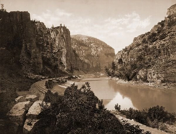 Echo Cliffs, Grand River Canyon, Colo, Jackson, William Henry, 1843-1942, Canyons