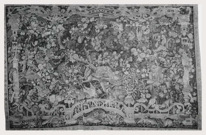 Framed Print : Large-leaf Proscenium-Verdure Print with Leopard Attacking Bird Framed Print : Large-leaf Proscenium-Verdure Print with Leopard Attacking Bird