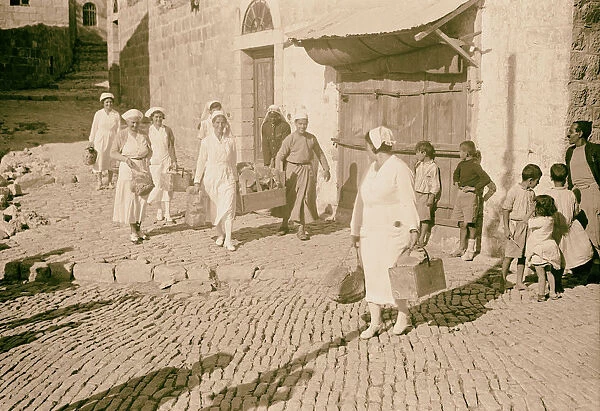 raising siege Jerusalem Nurses loaded down baskets