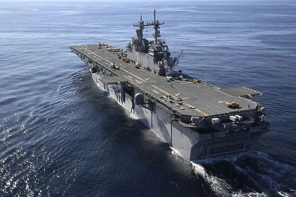 The amphibious assault ship USS Kearsarge transits the Atlantic Ocean