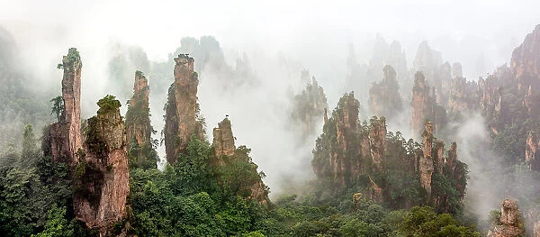 Cloud-shrouded Zhangjiajie