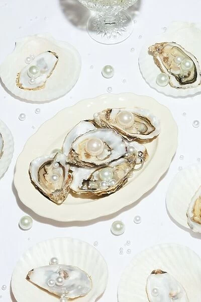 Oysters & Pearls No 04