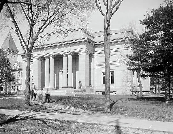 Alumni memorial, U. of M. [i.e. University of Michigan], Ann Arbor, Mich. c.between 1910 and 1920. Creator: Unknown