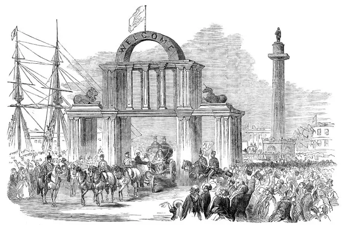 Framed Print : Arch in Whitefriars Print, 1854 Framed Print : Arch in Whitefriars Print, 1854