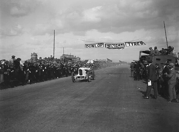 A Barlows Benz 84hp at the finishing line, Southsea Speed Carnival, Hampshire, 1922